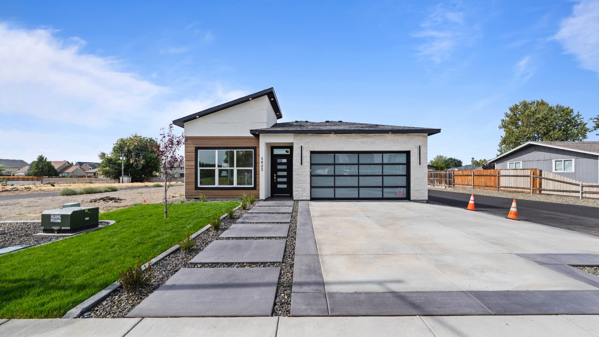 AM Construction available properties