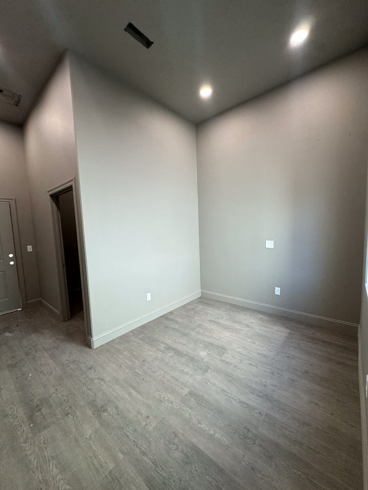 1116 E Clark St — photograph 4