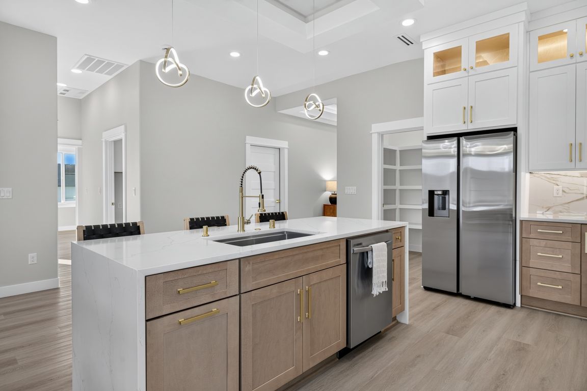 3467 Allison Way — photo 3